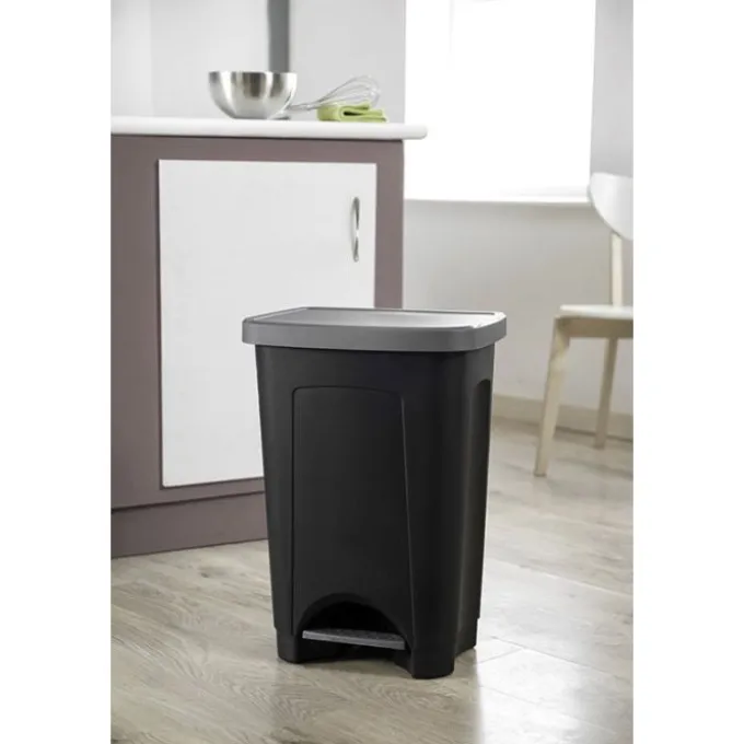 Poubelle plastique à pédale 50L